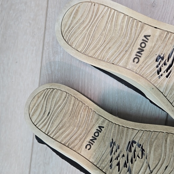 Vionic Women Leather Platform Loafer Slip on shoes sz 9 - Picture 13 of 16